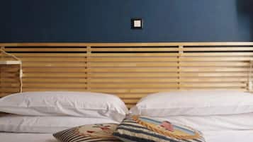 WiFi, bed sheets