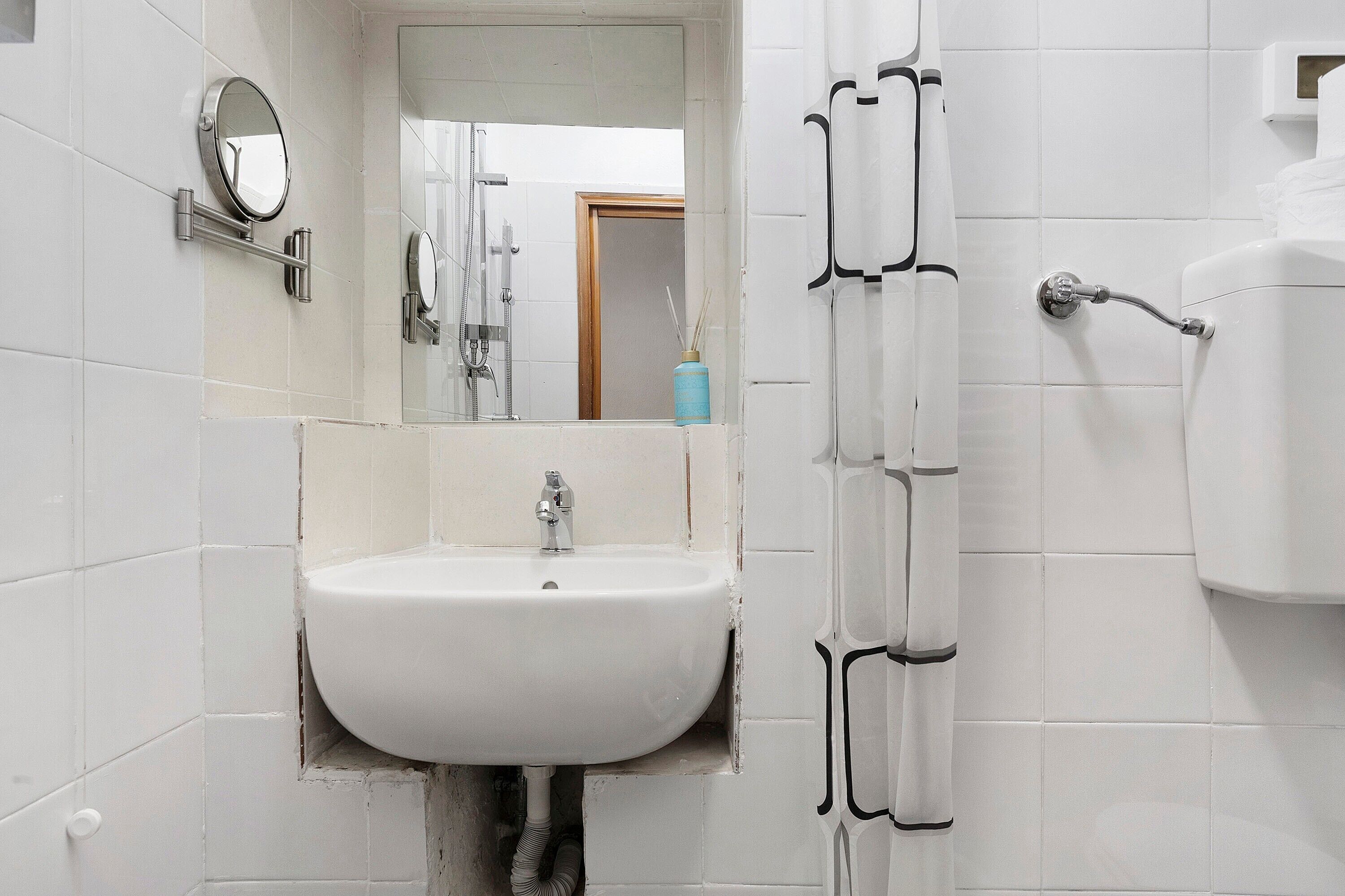 Doccia, asciugacapelli, asciugamani