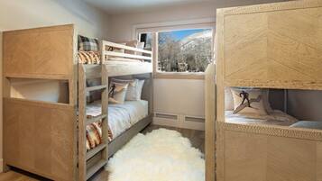 4 chambres, fer et planche Ă repasser, lit parapluie, Wi-Fi