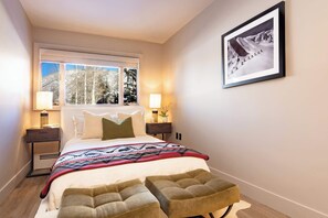 4 quartos, ferros/tábuas de passar roupa, berço de viagem, Wi-Fi