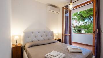 3 chambres, fer et planche Ă repasser, Wi-Fi, draps fournis