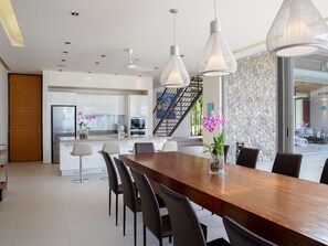 تناول الطعام