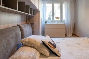 2 habitaciones, tabla de planchar con plancha y wifi gratis 