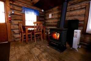 Interior - Remote Cabin Rental near Pearl Lake in Mountains of Clark, Colorado (Columbine)