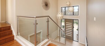 Peregrine Pool Paradise - Outstanding four bedroom family home with pool!