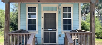 Colorful Waterfront Cabin Rentals on the Braden River near Sarasota, Florida