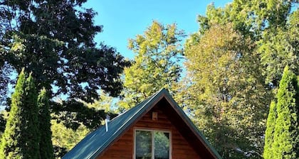 Charming Creekside Log Cabin with Wood Burning Stove Overlooking the Neshannock Creek, Western PA
