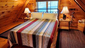 2 bedrooms, desk, WiFi, bed sheets
