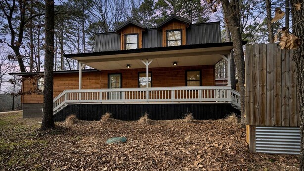 Unclassified image, 1 of 46, button - Cozy Cabin with Additional Studio Mini-Cabin in Broken Bow, Oklahoma (Broken Bow)