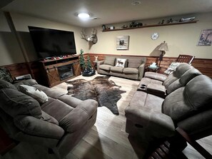 TV, fireplace, DVD player, stereo