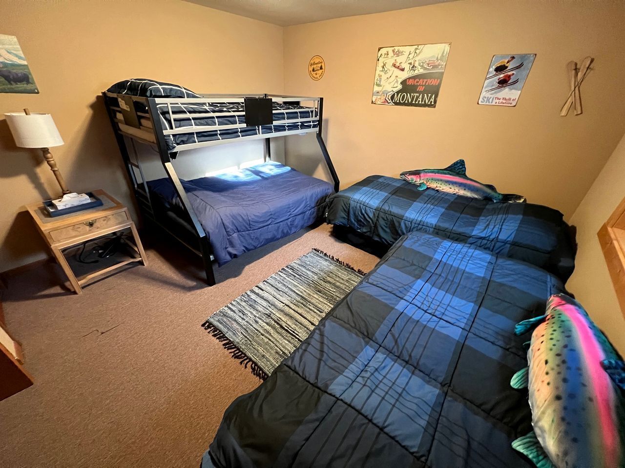 6 bedrooms, iron/ironing board, WiFi, bed sheets
