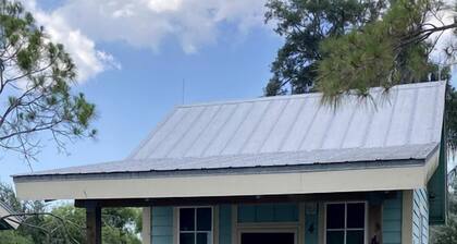 Lakefront Cabin Rental in Bradenton, Florida