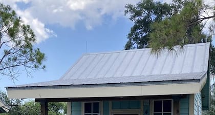 Lakefront Cabin Rental in Bradenton, Florida