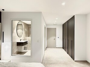 Strygejern/strygebræt, Wi-Fi, sengetøj