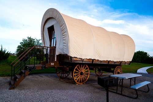 Oklahoma Glamping in this Wonderful Covered Wagon for Family Vacations near Oklahoma City