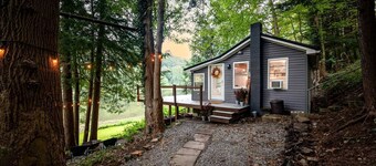 Scenic Retreat: Riverfront Cabin with Large Deck and Fire Pit in Emlenton, Pennsylvania