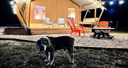 Outstanding Safari Tent with Jacuzzi and and Beautiful Outdoor and Indoor Living in Florida