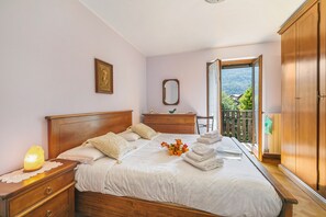 2 bedrooms, laptop workspace, free WiFi, bed sheets - Maison Rosamunda (Oulx)