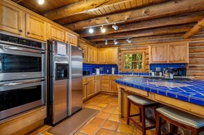 冷蔵庫、電子レンジ、コンロ、食器洗い機