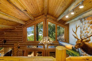Interior - Waterfront Cabin with Barbecue in Langley, Oklahoma (Langley)