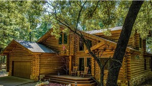 Exterior - Waterfront Cabin with Barbecue in Langley, Oklahoma (Langley)