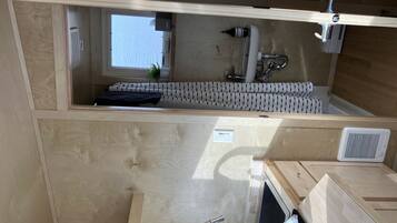 HandtĂŒcher, Seife, Shampoo, Toilettenpapier