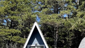 Exterior - Gorgeous A-Frame by the Beach in Otter Rock, Oregon (Otter Rock)