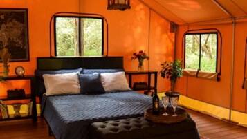 1 habitación y ropa de cama