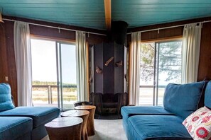 Téléviseur, foyer, lecteur de DVD