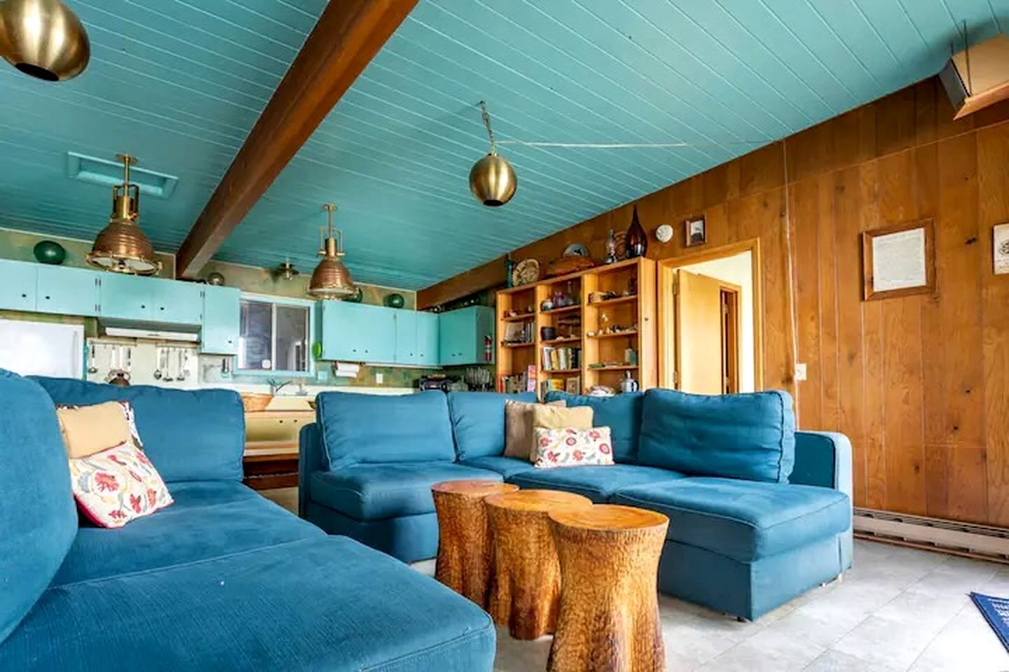 TV, fireplace, DVD player