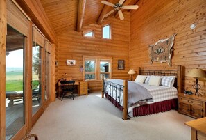 3 bedrooms, desk, iron/ironing board, WiFi