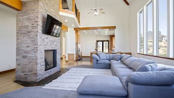 TV, fireplace, table tennis