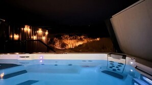 Unclassified image, 2 of 101, button - Breathtaking Cottage with Hot-tub in Eagle Mountain, Utah (Eagle Mountain)