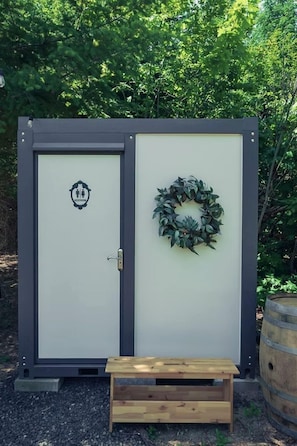 Property grounds - Cute Bell Tent in Carson for Columbia Gorge Glamping in Washington (Carson)