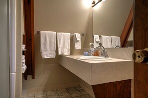 Hair dryer, towels