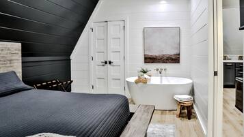 Desk, WiFi, bed sheets
