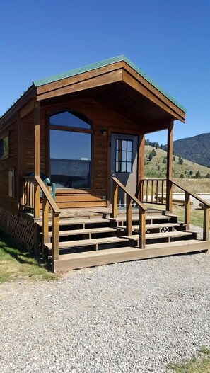 Exterior detail - Outstanding Lakefront Cabin with Fire Pit near West Yellowstone, Montana (West Yellowstone)