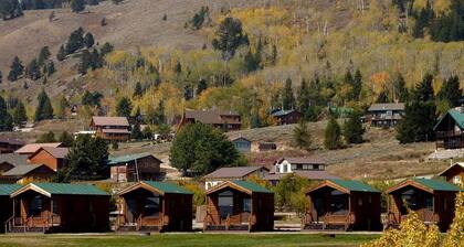 Fantastic Cabin with Fire Pit Close to West Yellowstone, Montana