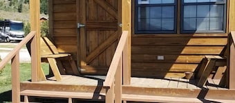 Fantastic Cabin with Fire Pit Close to West Yellowstone, Montana
