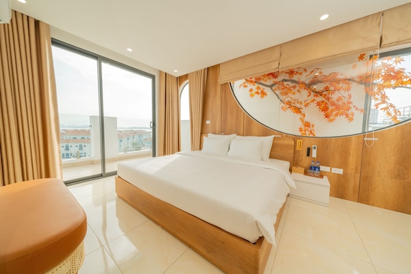 Executive Double Room, Balcony, Bay View | Balcony