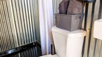 Towels, soap, shampoo, toilet paper