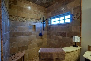 Jetted bath, hair dryer, towels