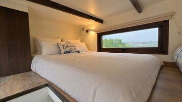 Premier Double Room, Mountain View | Premium bedding, free WiFi, bed sheets