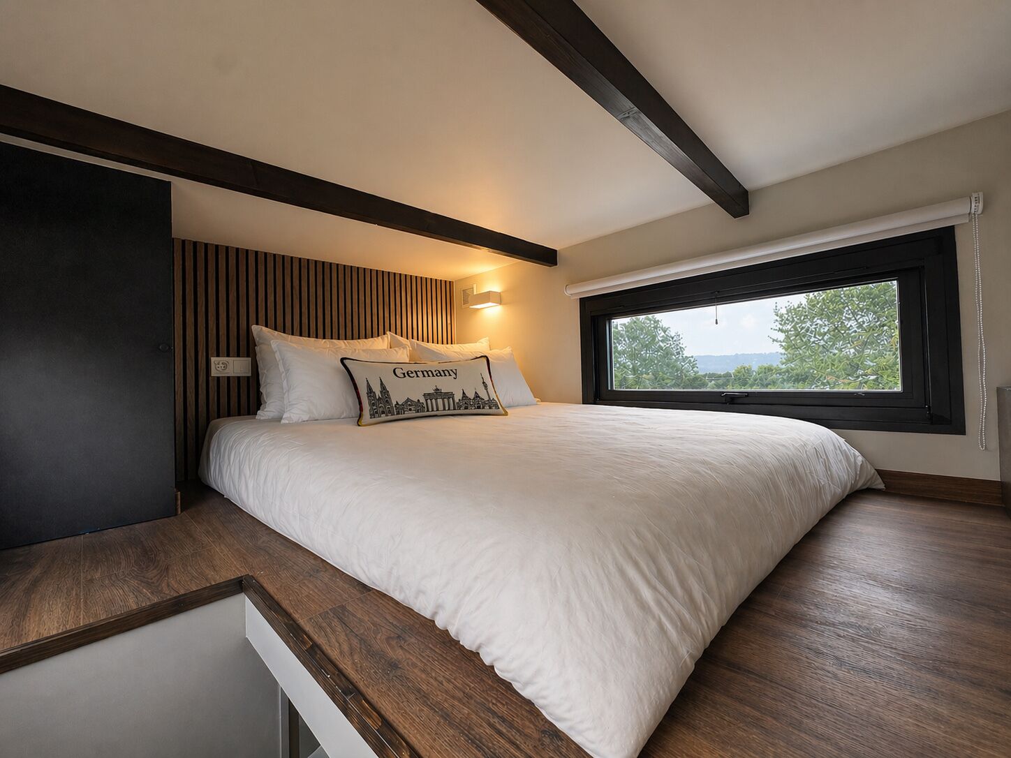 Premier Double Room, Mountain View | Premium bedding, free WiFi, bed sheets