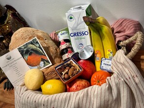 Ilmainen päivittäinen mannermainen aamiainen 