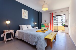 1 chambre, fer et planche à repasser, accès Internet, draps fournis