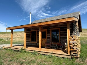 Exterior - Charming Cabin with Pond and Mountain Views near Downtown Ennis, Montana (Ennis)