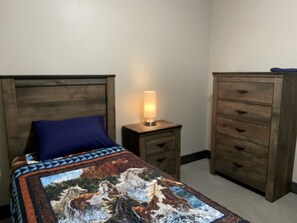 4 bedrooms, WiFi, bed sheets