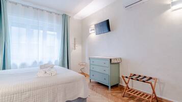 3 Schlafzimmer, Bügeleisen/Bügelbrett