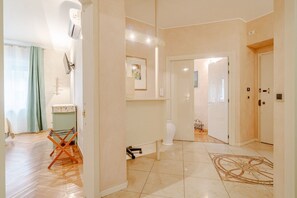 Shower, bidet, towels - GuestHost - Elegant Apartment Crocetta Torino (Turin)